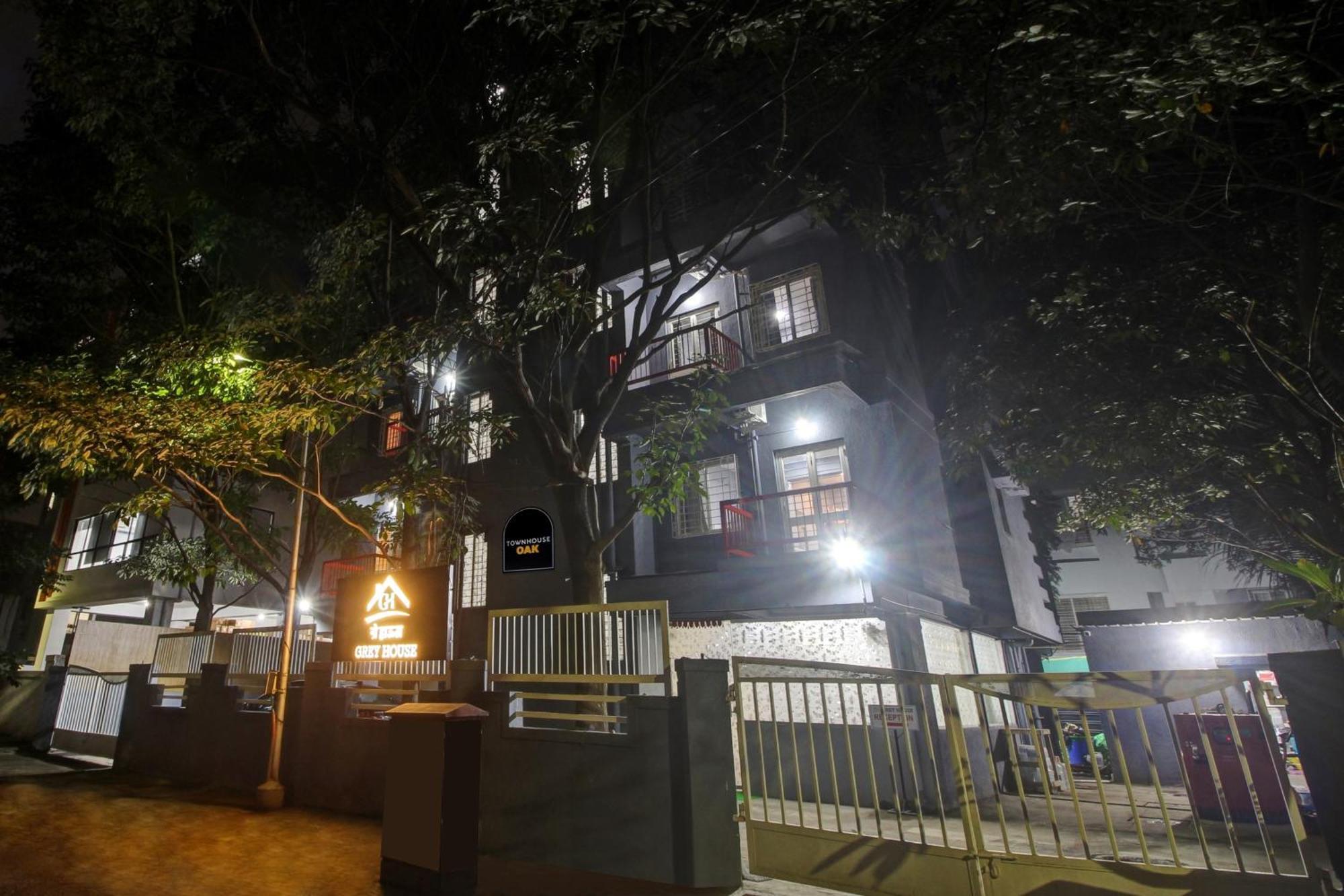 Super Collection O Grey House Hotel Pune Exterior photo