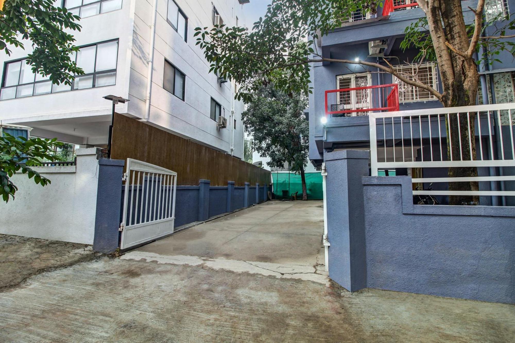 Super Collection O Grey House Hotel Pune Exterior photo
